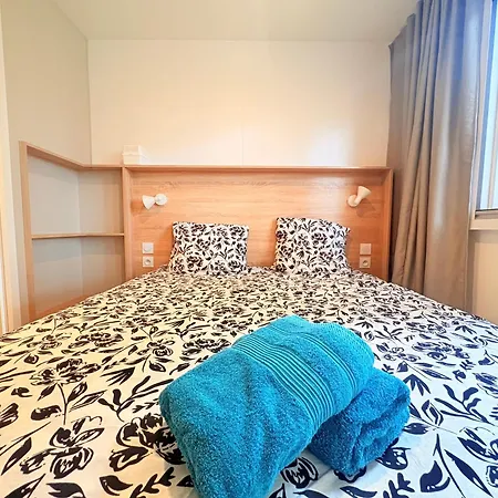 Campsite Mobilhome Confort Premium 6-8 Pers Avec Piscine Et Salle De Sport Sainte-Marie-la-Mer